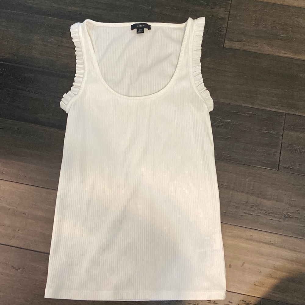 Jcrew scoop white tank with ruffle detail on sleeve. Size xs.